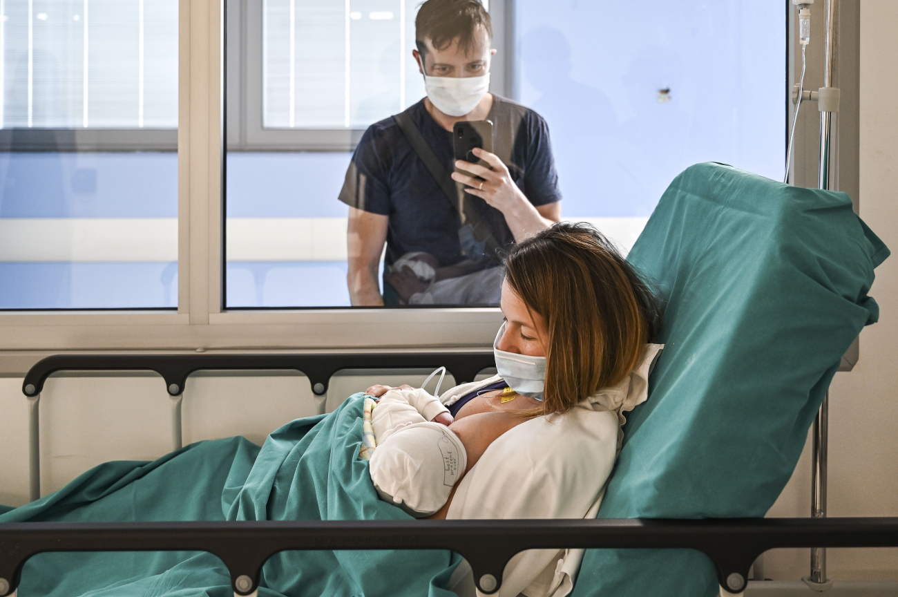 Помощь молодым родителям: какую финансовую поддержку можно получить за ребенка в 2023 году